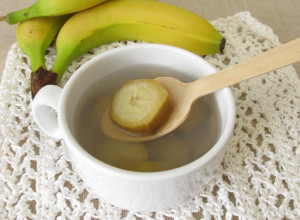 Umiruje i rešava nesanicu Skuvajte čaj od banane, ali za pun efekat obavezno dodajte ovaj začin