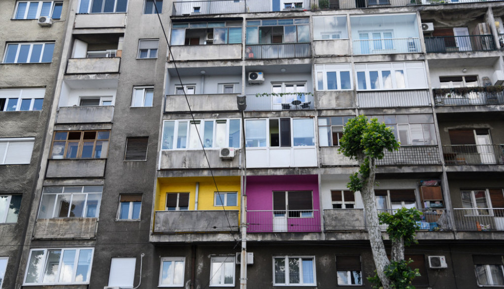 Pitali smo SRBE za koliko bi maksimalno NOVCA iznajmili GARSONJERU u centru BEOGRADA? Zbog OVIH ODGOVORA pali smo na POD, neke uopšte nismo OČEKIVALI