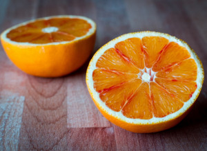 Stručnjuci upozoravaju: Popularno voće može opasno uticati na neke lekove