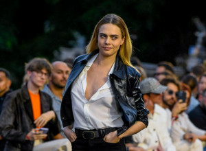 Najpoznatija MANEKENKA šokirala je javnost: Isplivale fotografije, sumnja se da koristi NARKOTIKE jer više ne liči na sebe! (VIDEO)