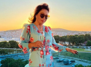 Ćerka Nede Ukraden je EKSTREMNO LEPA: Ne pojavljuje se u JAVNOSTI, porodična je žena, bavi se OZBILJNIM POSLOM i jako liči na majku