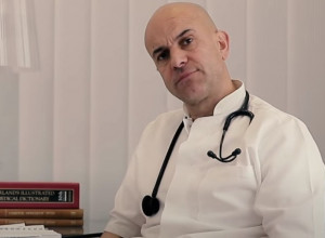 "Čaša tople vode sa limunom je glupost": Dr Filgud OBJASNIO koji detoks je opasan, a šta je VAŽNO da unosite u svoj organizam
