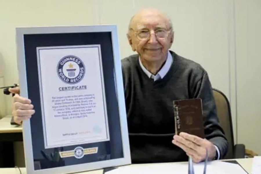 DEKA (100) je 84 GODINE proveo u istoj FIRMI: Svetski rekorder otkrio tajnu DUGOVEČNOSTI, dve namirnice je IZBEGAVAO ceo ŽIVOT