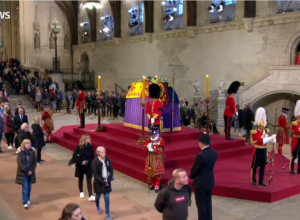 Evo šta je kraljica ponela sa sobom u GROB: Ovi predmeti su imali posebno značenje za nju