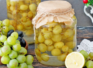 Kompot od GROŽĐA je najtraženiji RECEPT: Veoma je jednostavna PROCEDURA, a ukusna je poslastica zimi
