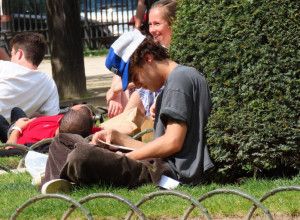 Javnost o njemu NIŠTA NIJE ZNALA: Ovo je jedini sin Džonija Depa i Vanese Paradi, ima 20 godina i JAKO LIČI na glumca (FOTO)
