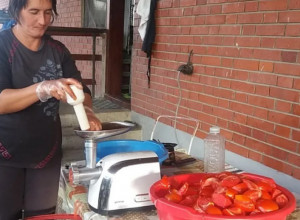 Kako pripremiti domaći mleveni paradajz za zimnicu: Jednostavan recept - Bez kuvanja i do 2 godine svežine