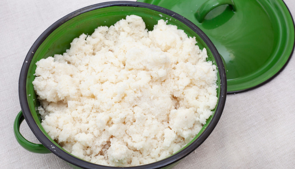 Evo zašto vam se mladi sir brzo pokvari: Pre nego što ga stavite u frižider, morate da uradite jednu stvar