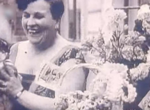 Roditelji je udali sa 14 godina, trpela je strašno NASILJE: Život naše slavne glumice nije bio LAK, bila je OSUĐENA, čistila ulice i UMRLA sama, a spomenik joj podigla SLUŽAVKA