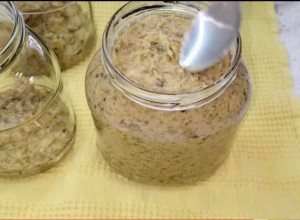 Jedinstven recept za BELI AJVAR: Domaćice u SRBIJI su poludele za njim, mnogi tvrde da je i UKUSNIJI od klasičnog!