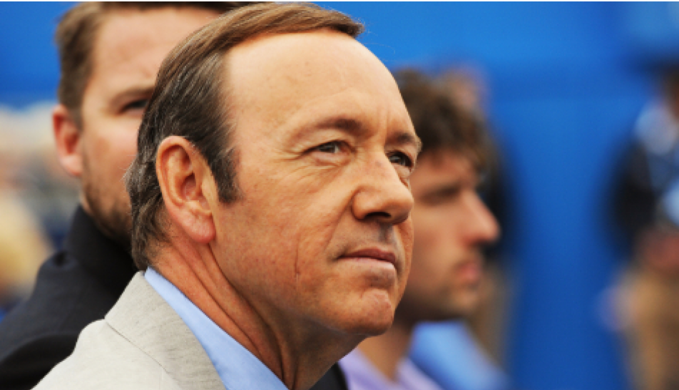 Karijera mu je RAZORENA nakon optužbi o silovanju DEČAKA: Pet GODINA je Kevin Spejsi proveo u paklu, a sada je stigla i PRESUDA