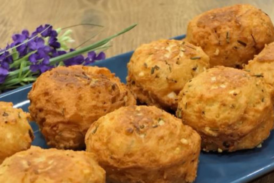 Uštipci na RUSKI način: Recept koji će oduševiti sve DOMAĆICE, ovo pecivo se TOPI u ustima!