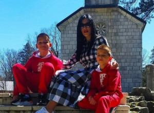 ZAKUKALA NATAŠINA NEUTEŠNA MAJKA: "Anđeli moji, nek vam moje suze ne remete večni san. Previše smo se grlili, pa mi sad fale vaše ruke..."