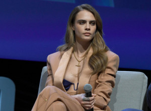 Od teške ZAVISNICE do blistave LEPOTICE: Do pre par nedelja se "raspadala" od DROGE, a onda se pojavila u Kanu i sve ŠOKIRALA izgledom