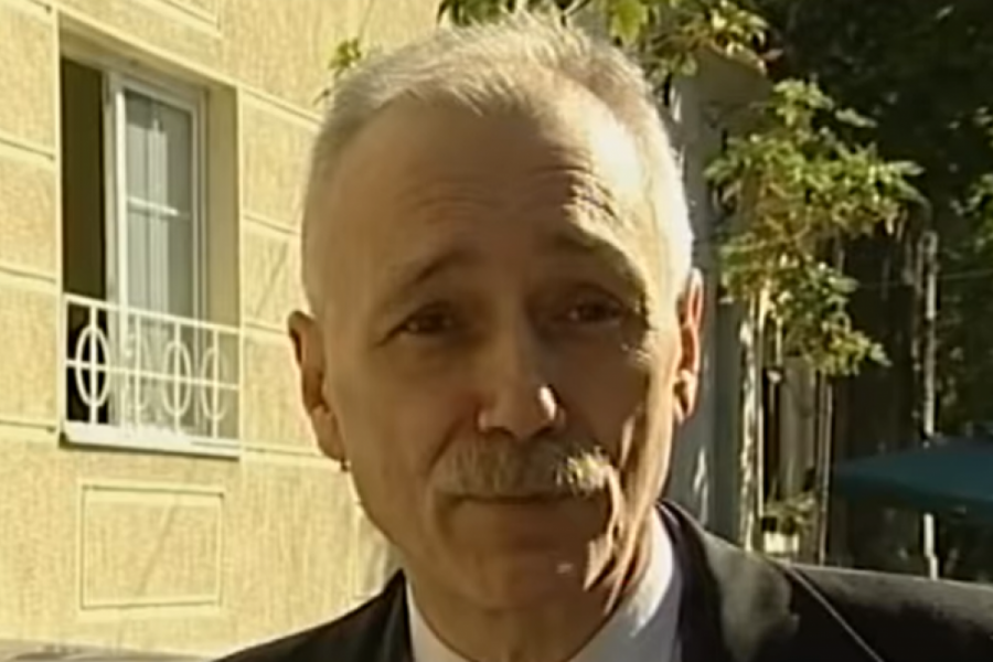 KRONOVA bolest mu je uništila ŽIVOT: Naš poznati muzičar Miša Blam se borio sa ovom DIJAGNOZOM, a ovo su simptomi na koje treba da obratite pažnju
