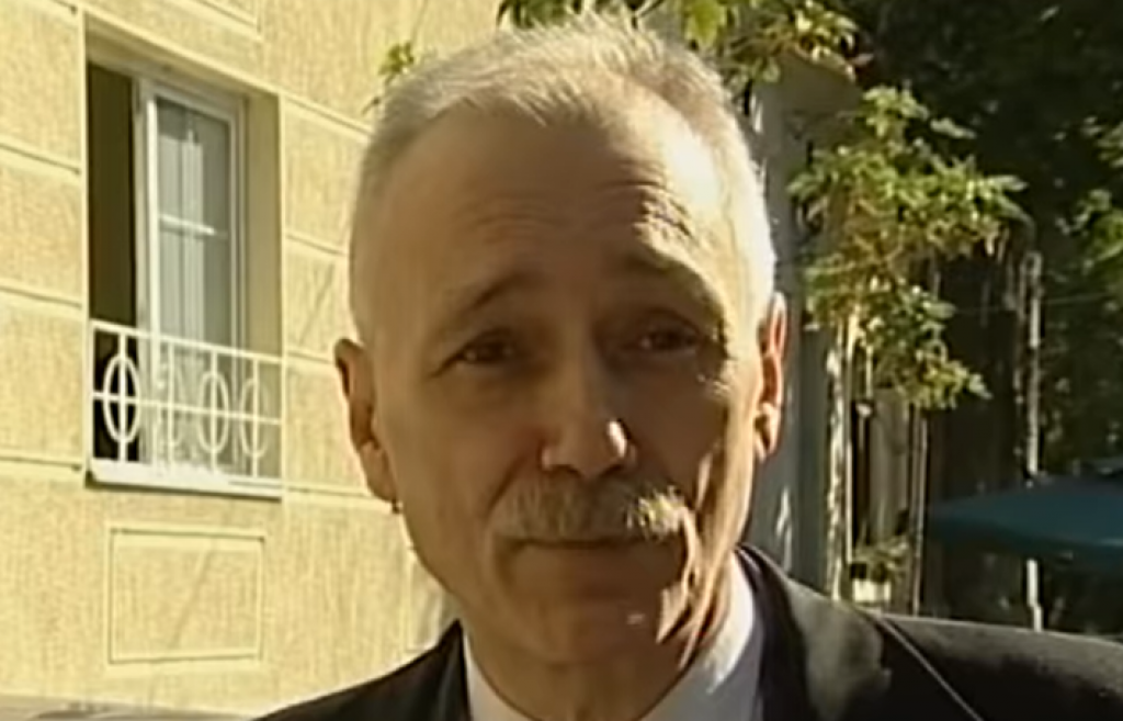 KRONOVA bolest mu je uništila ŽIVOT: Naš poznati muzičar Miša Blam se borio sa ovom DIJAGNOZOM, a ovo su simptomi na koje treba da obratite pažnju