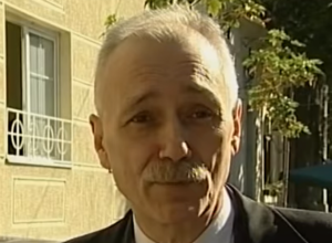 KRONOVA bolest mu je uništila ŽIVOT: Naš poznati muzičar Miša Blam se borio sa ovom DIJAGNOZOM, a ovo su simptomi na koje treba da obratite pažnju