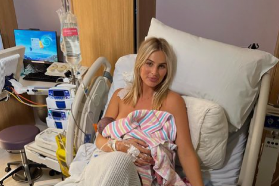 "Ne želim RUŽNA da rodim BEBU": Influenserka uradila kompletan tretman ULEPŠAVANJA pred POROĐAJ, reakcija drugih MAMA nas je sve IZNENADILA