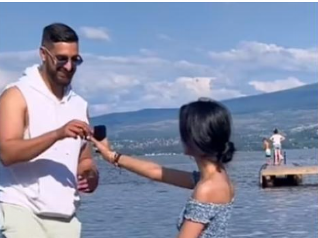 "Ako drugi to ne RADE, ne znači da je POGREŠNO": Devojka zaprosila dečka, a ljudi joj poručili da je sebična