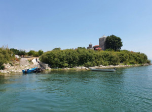 PRIČA O LJUDIMA VELIKOG SRCA: Mišo, Srbin sa Cetinja, oživeo prelepu ZABAČENU SVETINJU za koju malo ko zna (FOTO)