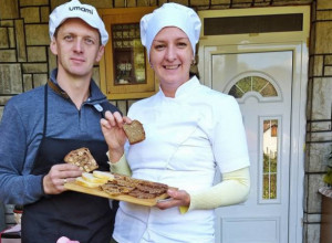 Dali su OTKAZE i pokrenuli svoj BIZNIS u selu: Njihov HLEB je brzo postao POPULARAN, a prave ga od ČETIRI vrste brašna sa Zlatara