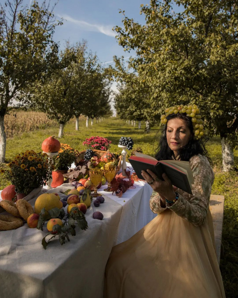 NJENE FOTOGRAFIJE OSTAVLJAJU BEZ DAHA Teruška pravi magiju za oči i dušu, oživljava tradicionalne recepte, a bez jedne osobe njen uspeh ne bi bio potpun