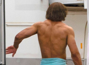 Šta uradi ČOVEČE? Glumac promenio lični opis, napumpao se baš "domaćinski", niko ne može da ga prepozna