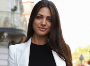 Ivana je danas bila u CENTRU pažnje zbog ove TORBE: Svaka žena ŽELI da je ima u svojoj kolekciji a od CENE će vam se zavrteti u glavi!