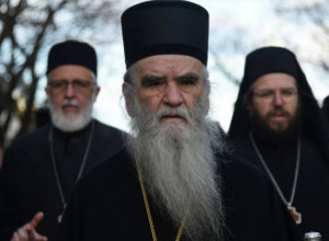 SKANDALOZNA I BEDNA IZJAVA MILOVOG POSLANIKA: Mitropolit Amfilohije nije zaslužio spomenik, neće da mu Kolašin postane "litijaško svetilište"