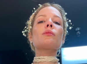 Abortus joj je SPASIO život: Popularna PEVAČICA imala tri spontana pobačaja, zbog jednog je malo falilo da UMRE