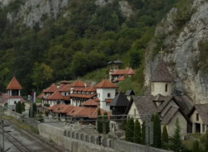 MANASTIR KUMANICA KRIJE NAJVEĆU SRPSKU TAJNU: Arheolozi prilikom ispitivanja pronašli zanimljiv sarkofag