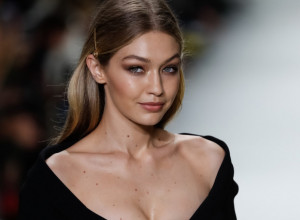 Điđi Hadid prešla u CRNKE? Ove fotografije su zabrinule fanove, svi su u fazonu "Nisi valjda?"