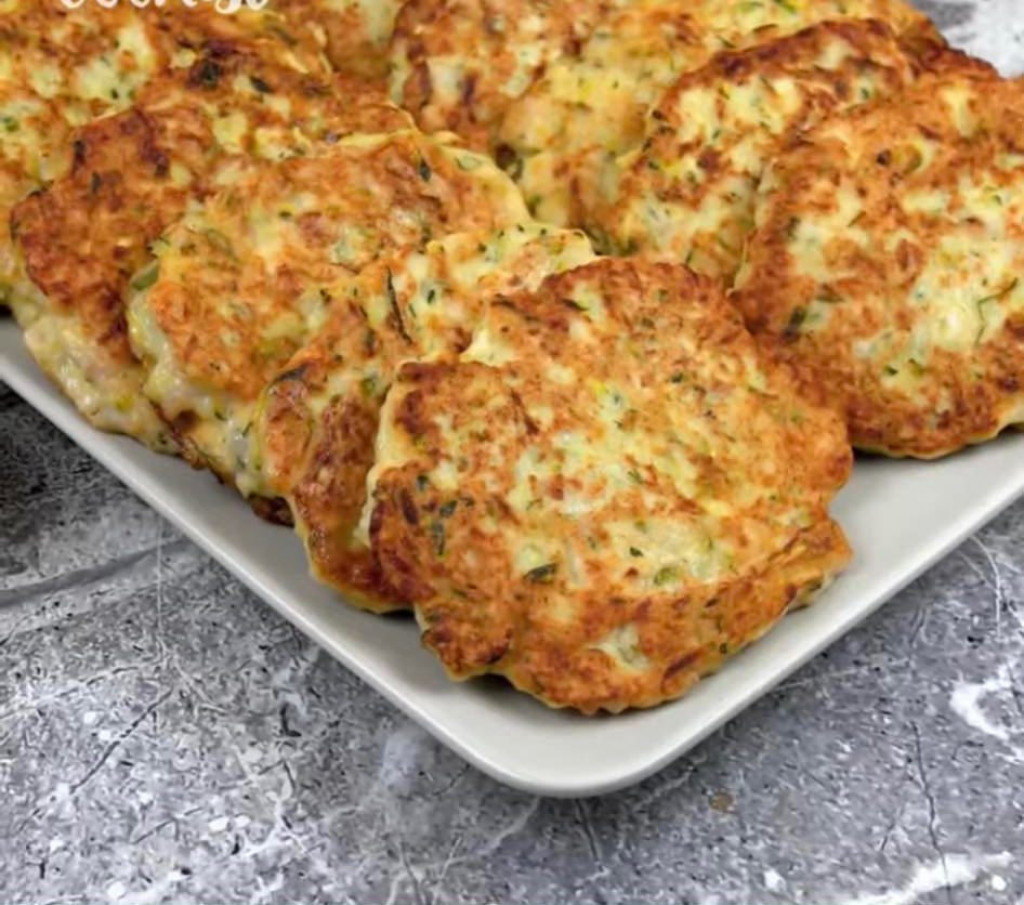 Recept za BRUSKETE sa mlevenim MESOM: Jeftina, HRSKAVA i ukusna večera, gotova za manje od POLA SATA!