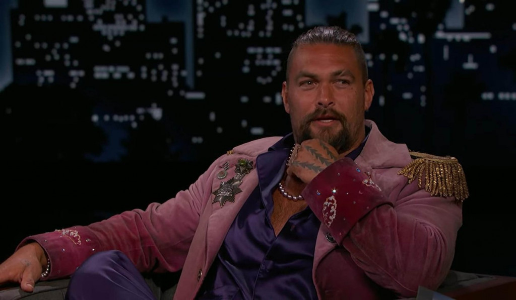 Džejson Momoa se SKINUO usred emisije: Niko nije mogao da skrene pogled sa njegovog IZVAJANOG TELA