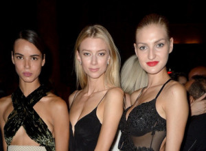 Beograđanka je zbog MILIJARDERA završila u KOLICIMA: Pokušao je Simonu da PODMITI kako bi IZBEGAO tužbu, evo kako se sve završilo