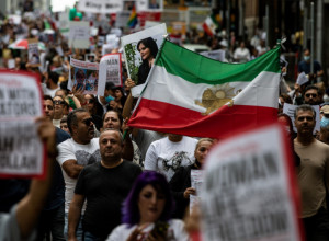 Hidžab je bio samo POČETAK: Iran najavio raspuštanje MORALNE policije