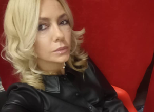 "Roditeljstvo u ČETRDESETIM je svesnije i, u mom slučaju, bolje": Glumica Danijela Vranješ je postala mama u 43. godini i SIGURNA je da su ovo njene PREDNOSTI