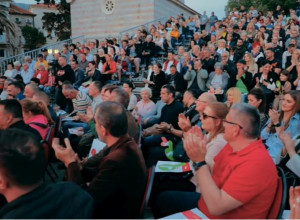 DEMOKRATE PRELOMILE, ULAZE U KOALICIJU SA DF-om: Vrh stranke nije mogao da utiče na odluku