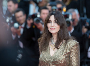 Savršena boja KARMINA za žene preko 40 godina: Ona čini da izgledate DUPLO MLAĐE, sveže i ZAVODLJIVO!