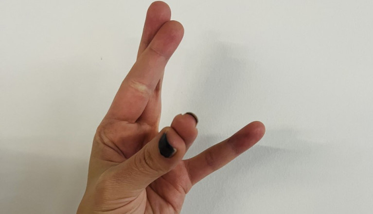 Isprobajte brzi test sa malim prstom: Ako ne možete da uradite ovo, u riziku ste da obolite od demencije