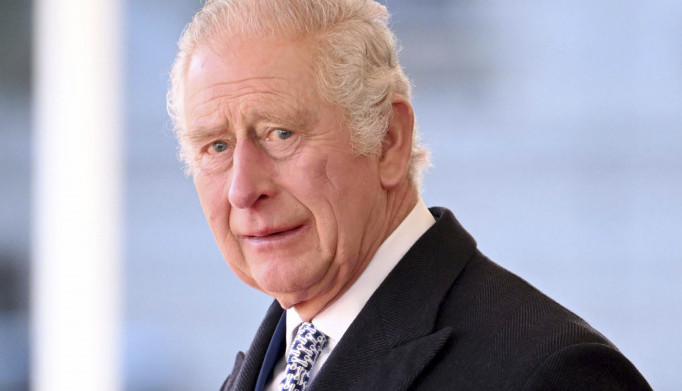 Još jedan skandal ODJEKNUO Britanijom: Zbog ovog UVREDLJIVOG pitanja smenjena KUMA princa Vilijama