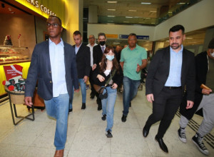 Nove MODNE poslastice koje CEO SVET želi: Glumica oživela ČUVENU SREDU, ali i njen stil koji sve dame KOPIRAJU