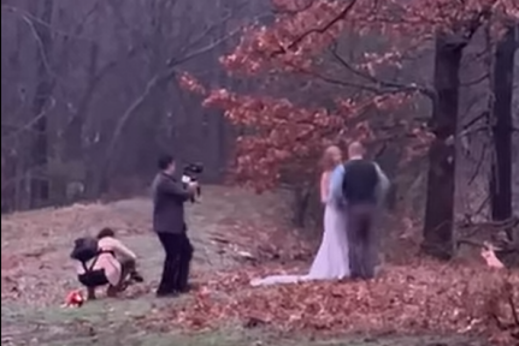 "Umesto fotografija sa SVADBE, biram mu odeću za SAHRANU": Pevač PREMINUO nekoliko sati nakon VENČANJA, sve je iznenadila njegova smrt