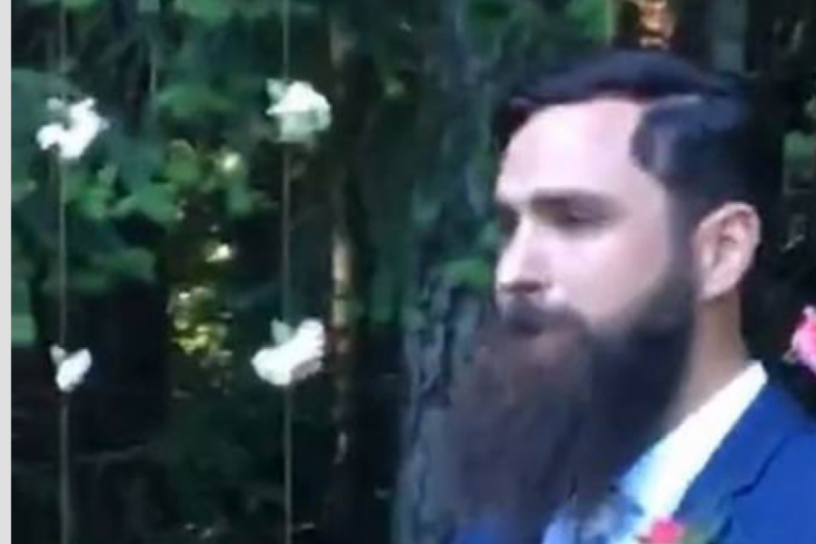 "Odmah se RAZVEDI": Mladoženjin gest na dan venčanja sve razbesneo, ali kad su čuli objašnjenje... KAKAV OBRT!
