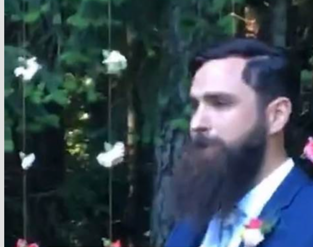 "Odmah se RAZVEDI": Mladoženjin gest na dan venčanja sve razbesneo, ali kad su čuli objašnjenje... KAKAV OBRT!