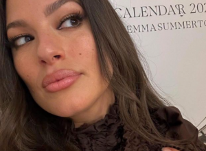 Ima skoro 100 kilograma i bez problema nosi OVU haljinu: Mnogi je osuđuju ali Ešli baš briga za komentare i prkosi svima svojim SAMOPOUZDANJEM!