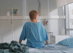 Zbog nedostatka VITAMINA dečak (14) teško OBOLEO: Lekari posle godinu dana otkrili uzrok, a ovo su simptomi