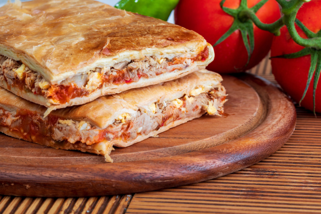 Španska PITA će postati OMILJENO jelo: Recept je takav da će ga i deca obožavati