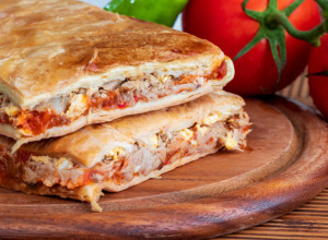 Španska PITA će postati OMILJENO jelo: Recept je takav da će ga i deca obožavati