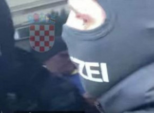 HRVATSKIM ORUŽJEM HTELI DA SMENE VLAST U NEMAČKOJ: Oružje kupovali na Balkanu